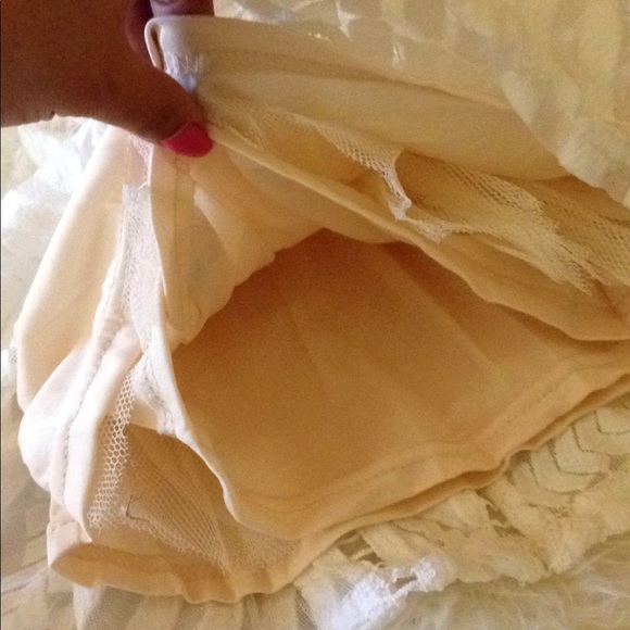 THE "LACEY"!  Ivory Lace dress - Picture 8 of 8